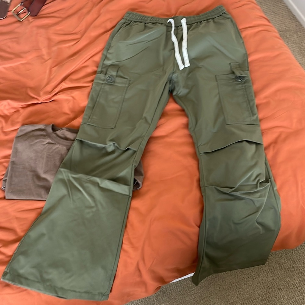 Green cargo pants